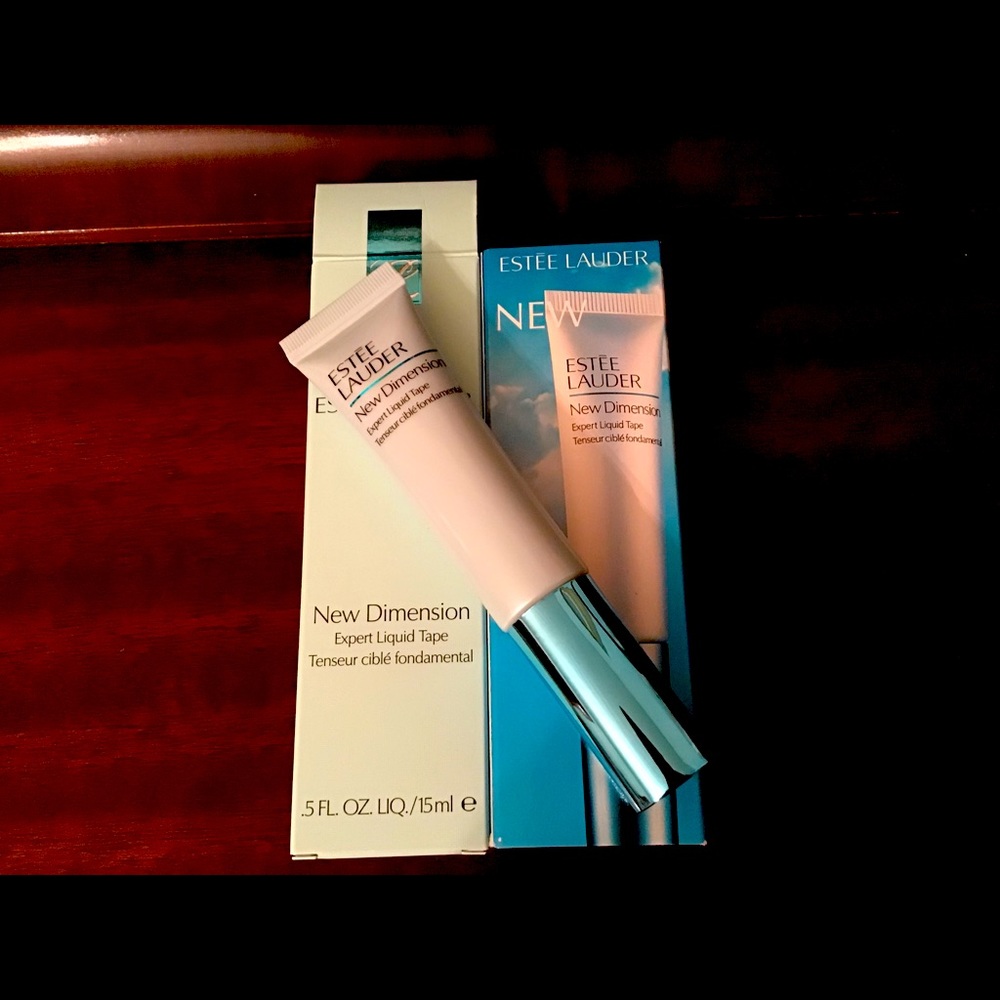 Estée Lauder expert liquid tape.